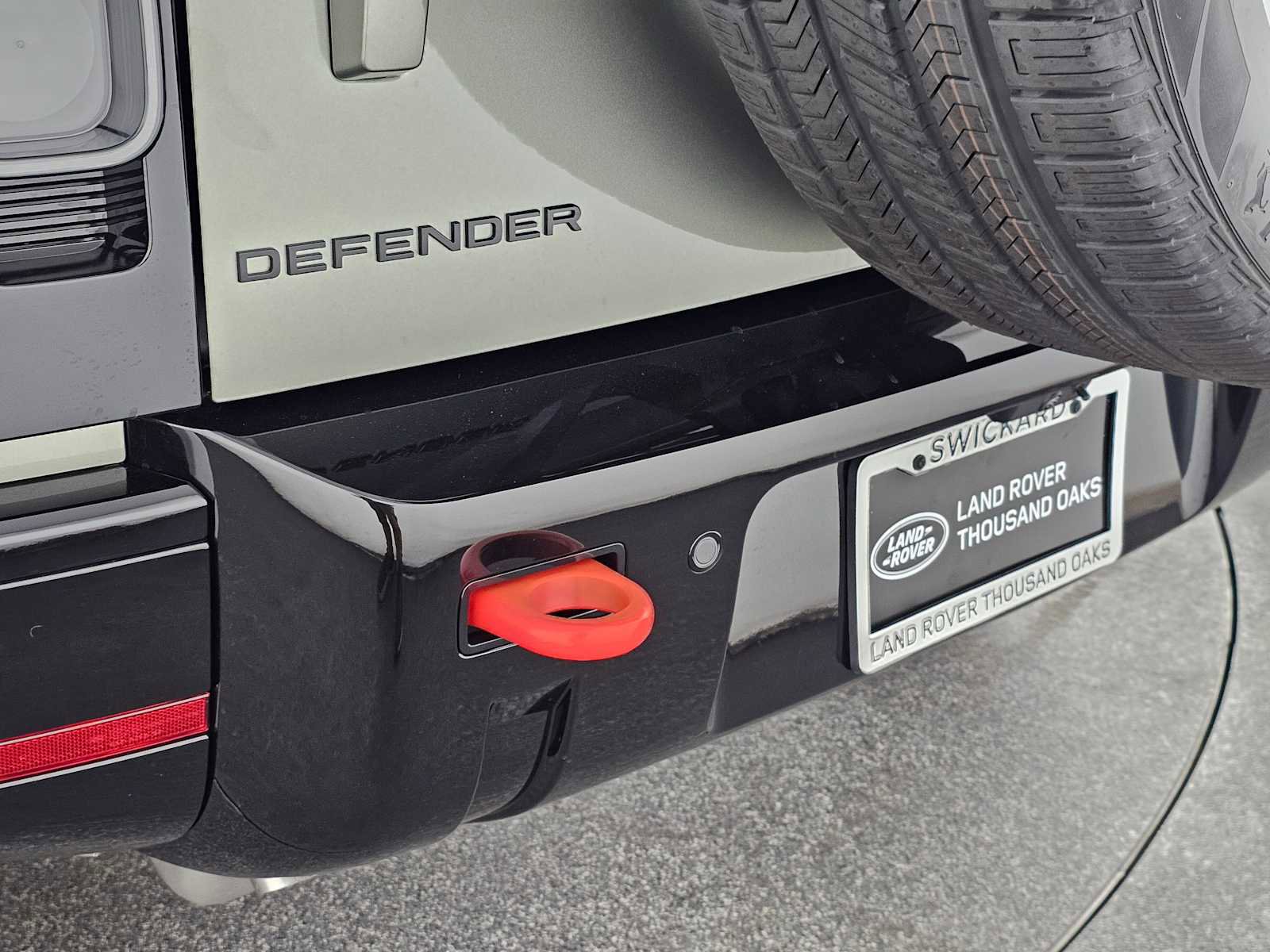 New 2025 Land Rover Defender 110 X image 7