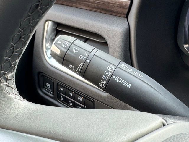 Certified 2024 Chevrolet Suburban Z71 w/ Z71 Off-Road Package image 30