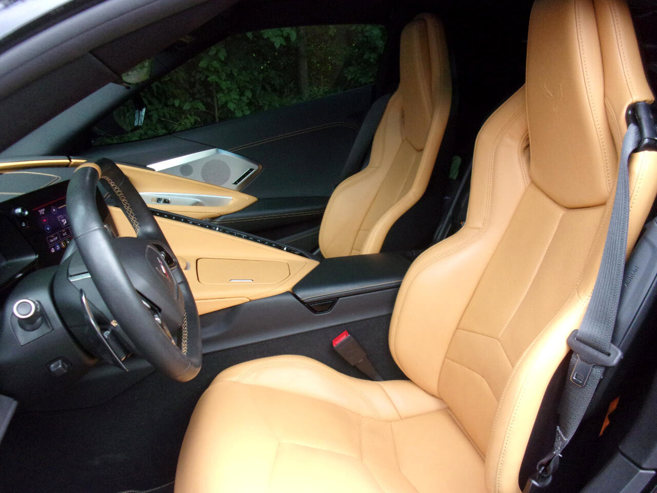 Used 2020 Chevrolet Corvette Stingray Preferred Cpe w/ 2LT Preferred Equipment Group image 8