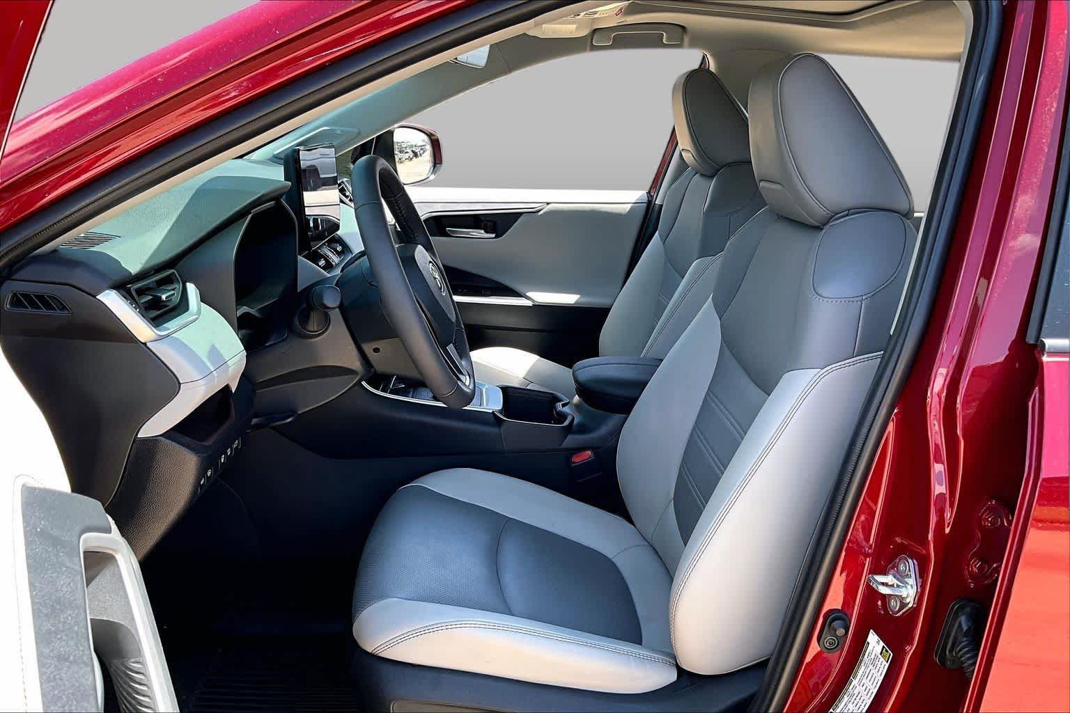 Used 2023 Toyota RAV4 Limited w/ Limited Grade Weather Package AWD/4WD image 8