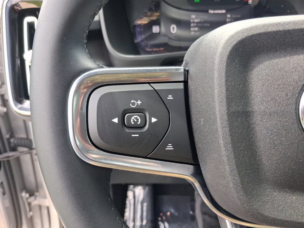 Used 2023 Volvo XC40 Recharge Plus w/ Protection Package Premier AWD/4WD image 19