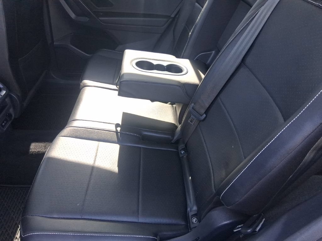 Used 2021 Volkswagen Tiguan SEL AWD/4WD image 21