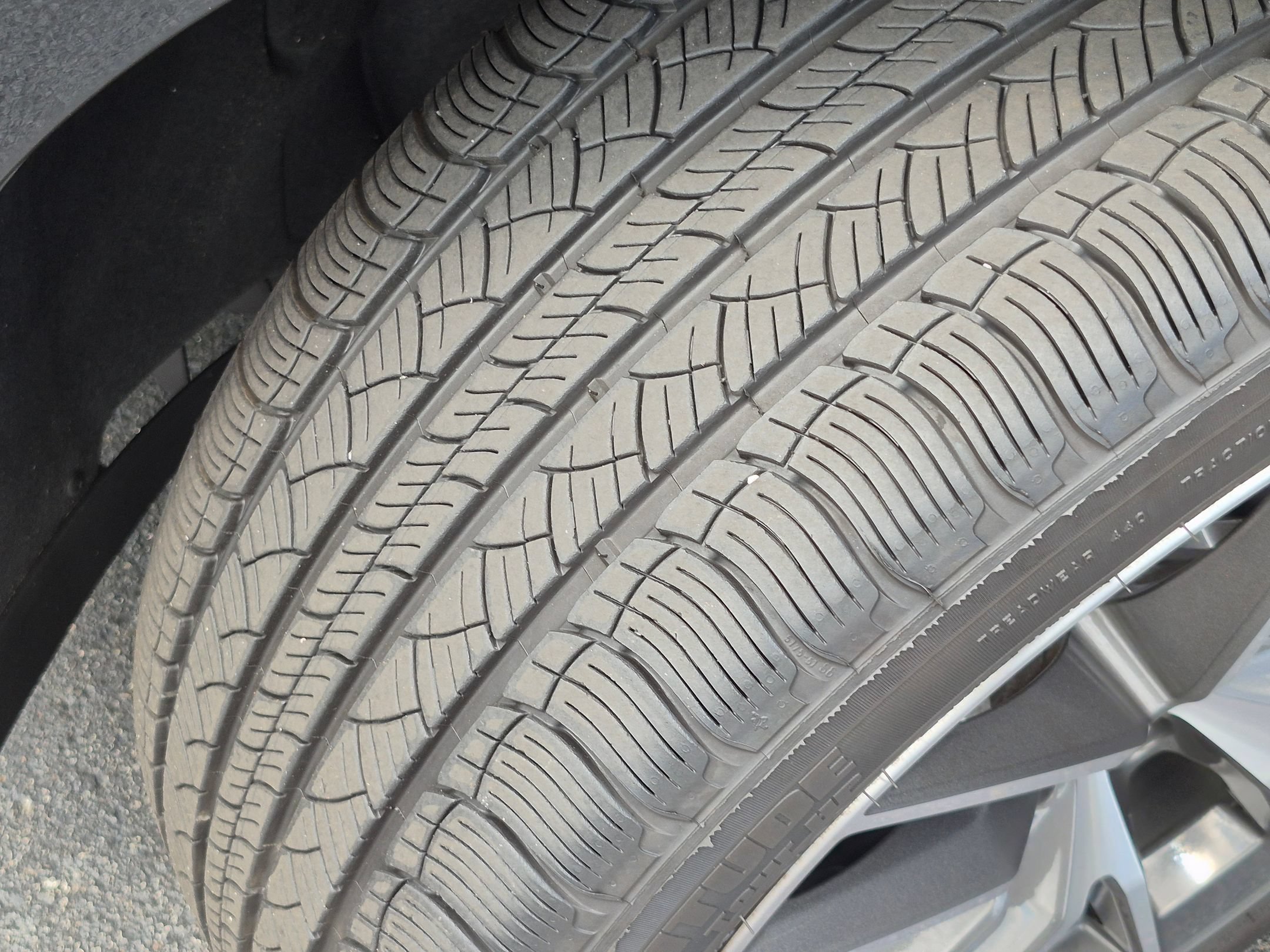 Certified 2026 Porsche Macan AWD/4WD image 37