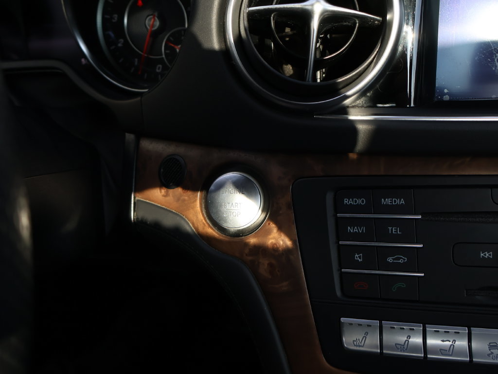 Certified 2020 Mercedes-Benz SL 550 image 31