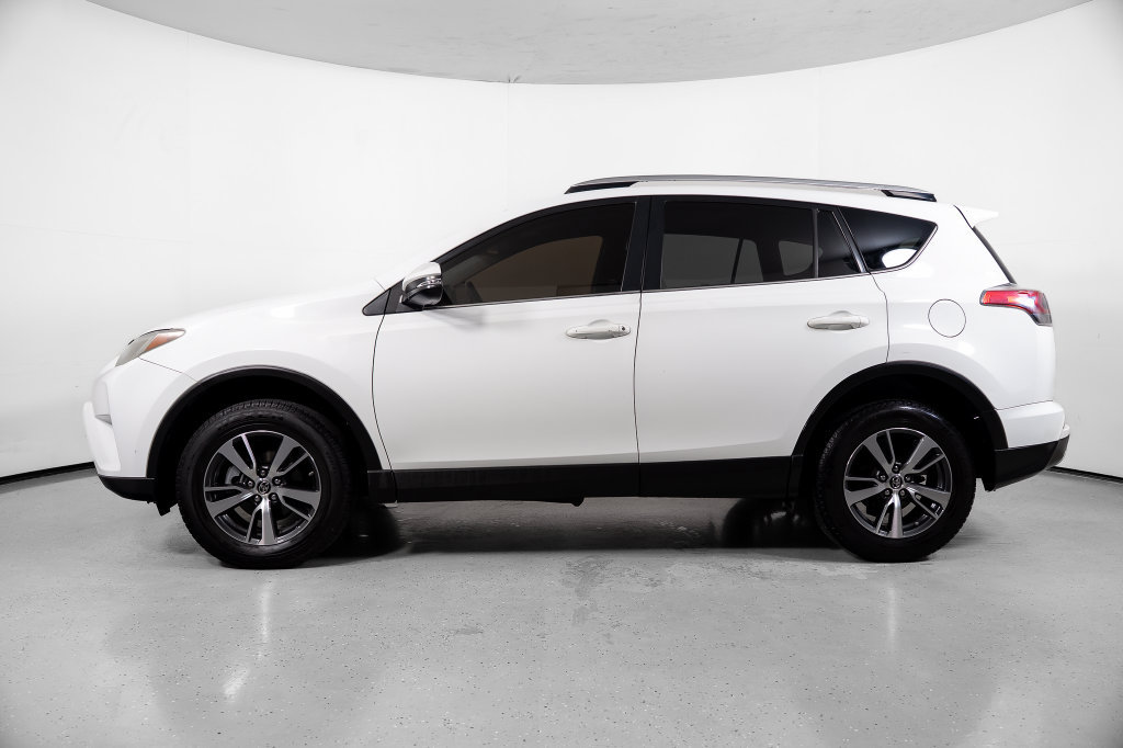 Used 2016 Toyota RAV4 XLE FWD image 11