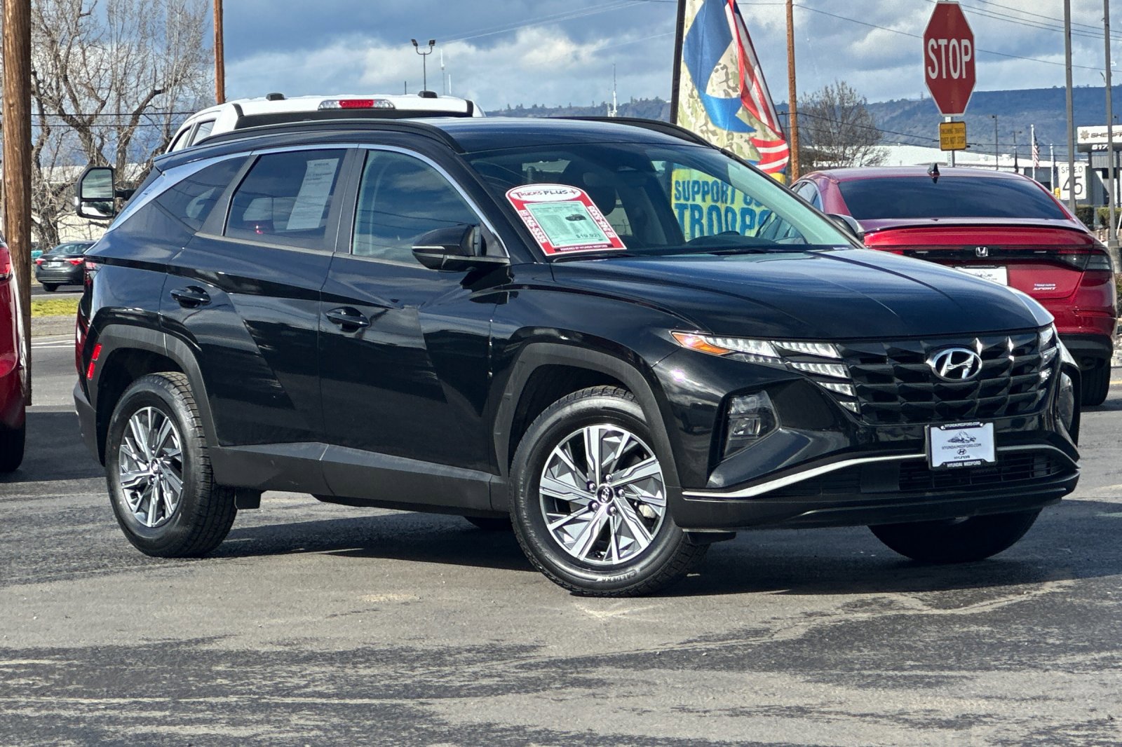 Used 2022 Hyundai Tucson Blue image 2