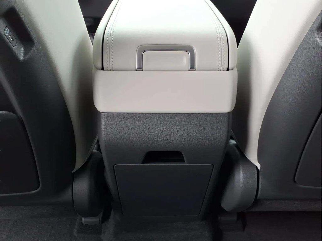 New 2026 Hyundai Santa Fe SEL FWD image 12