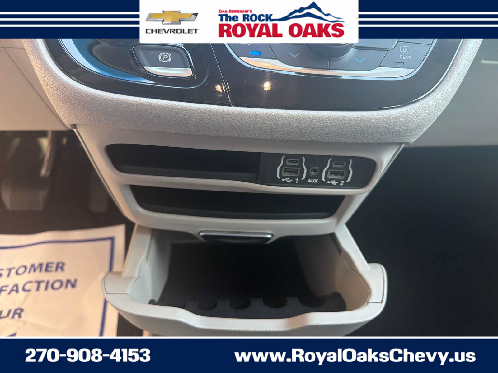 Used 2023 Chrysler Voyager LX FWD image 19