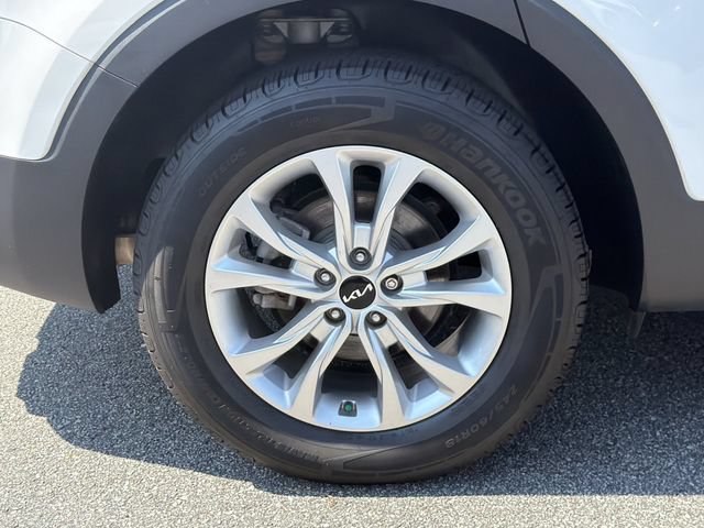Used 2022 Kia Telluride LX AWD/4WD image 19