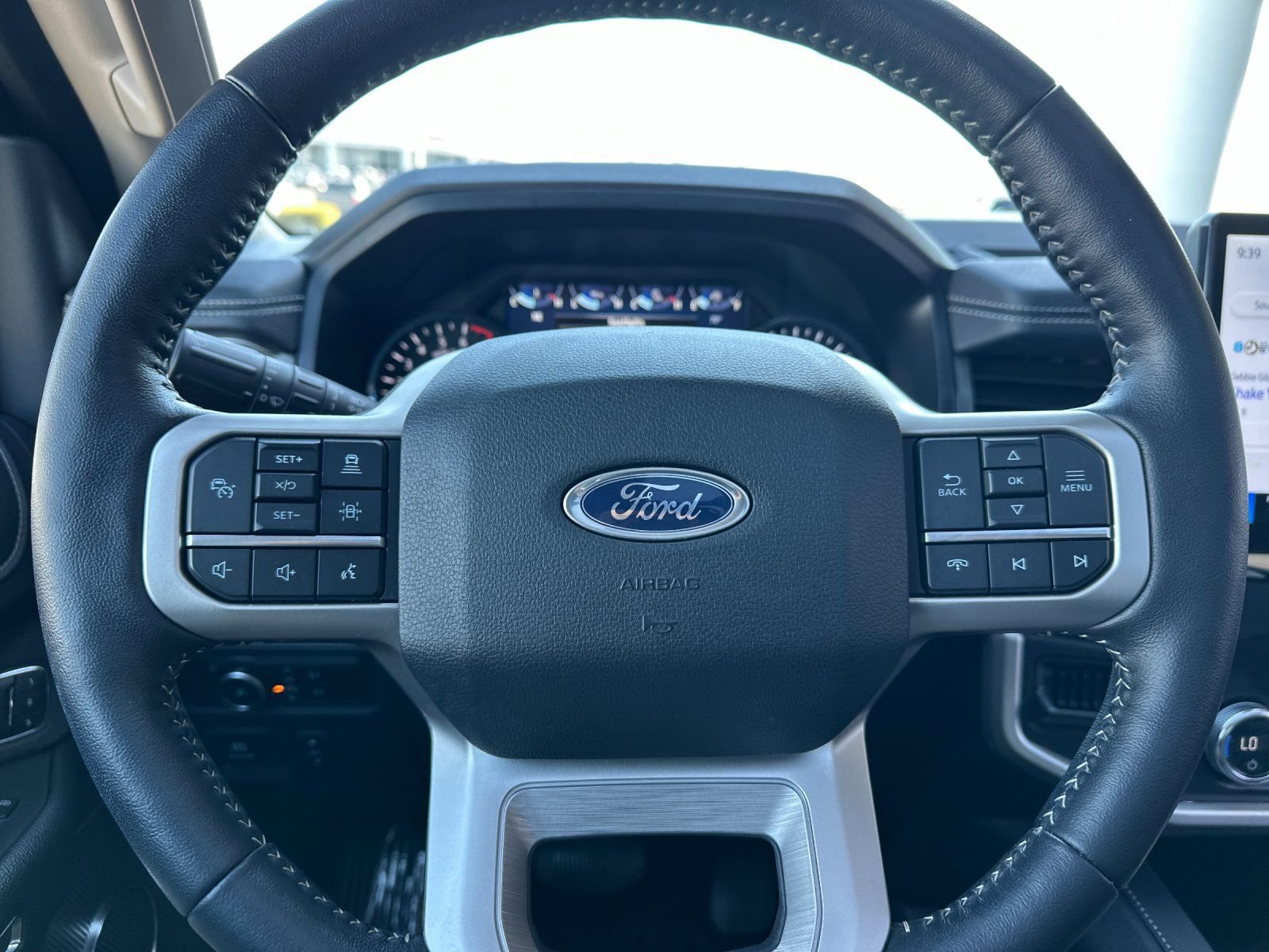 Used 2023 Ford Expedition XLT AWD/4WD image 24