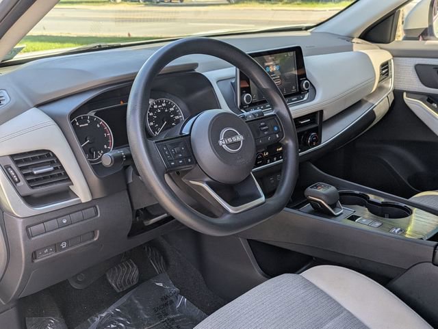 Certified 2023 Nissan Rogue SV FWD image 33