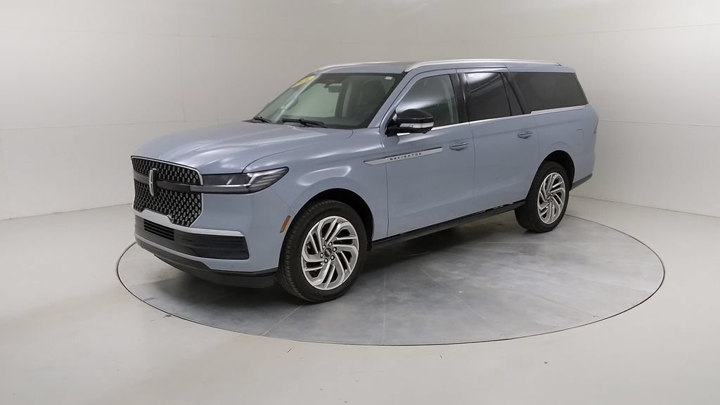Used 2026 Lincoln Navigator L Reserve AWD/4WD image 22