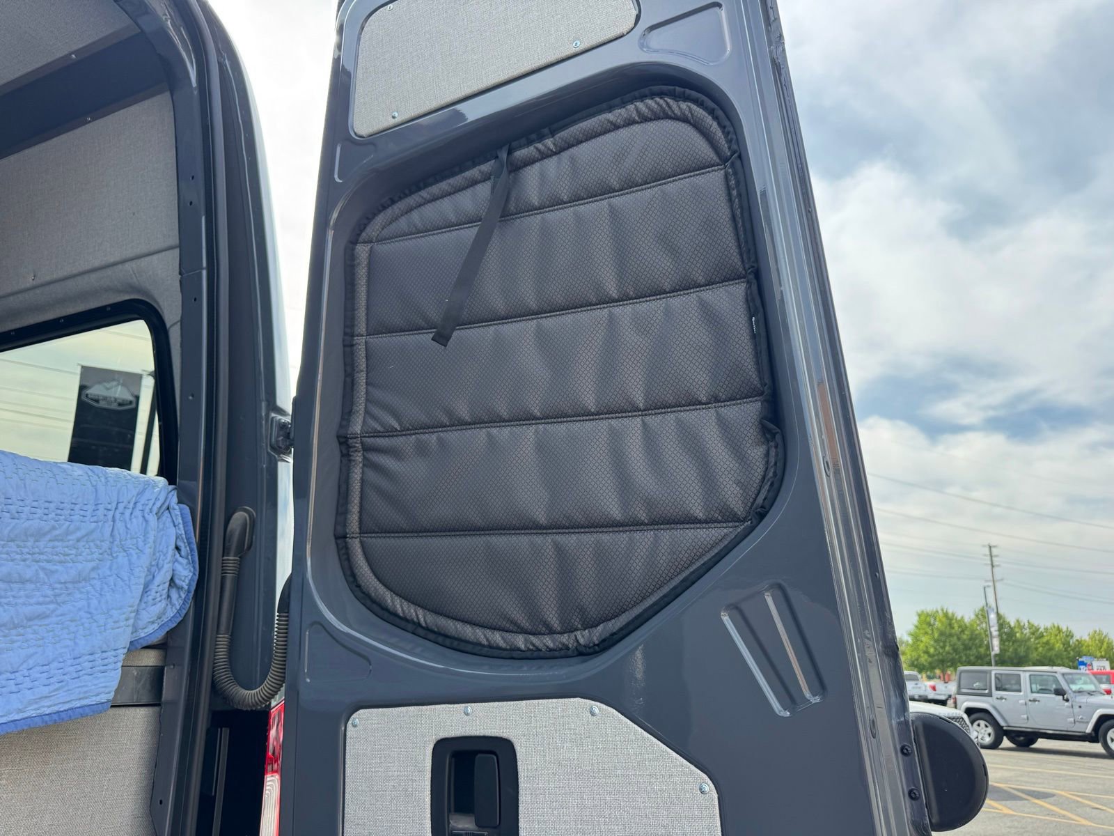 Used 2020 Mercedes-Benz Sprinter 2500 image 10