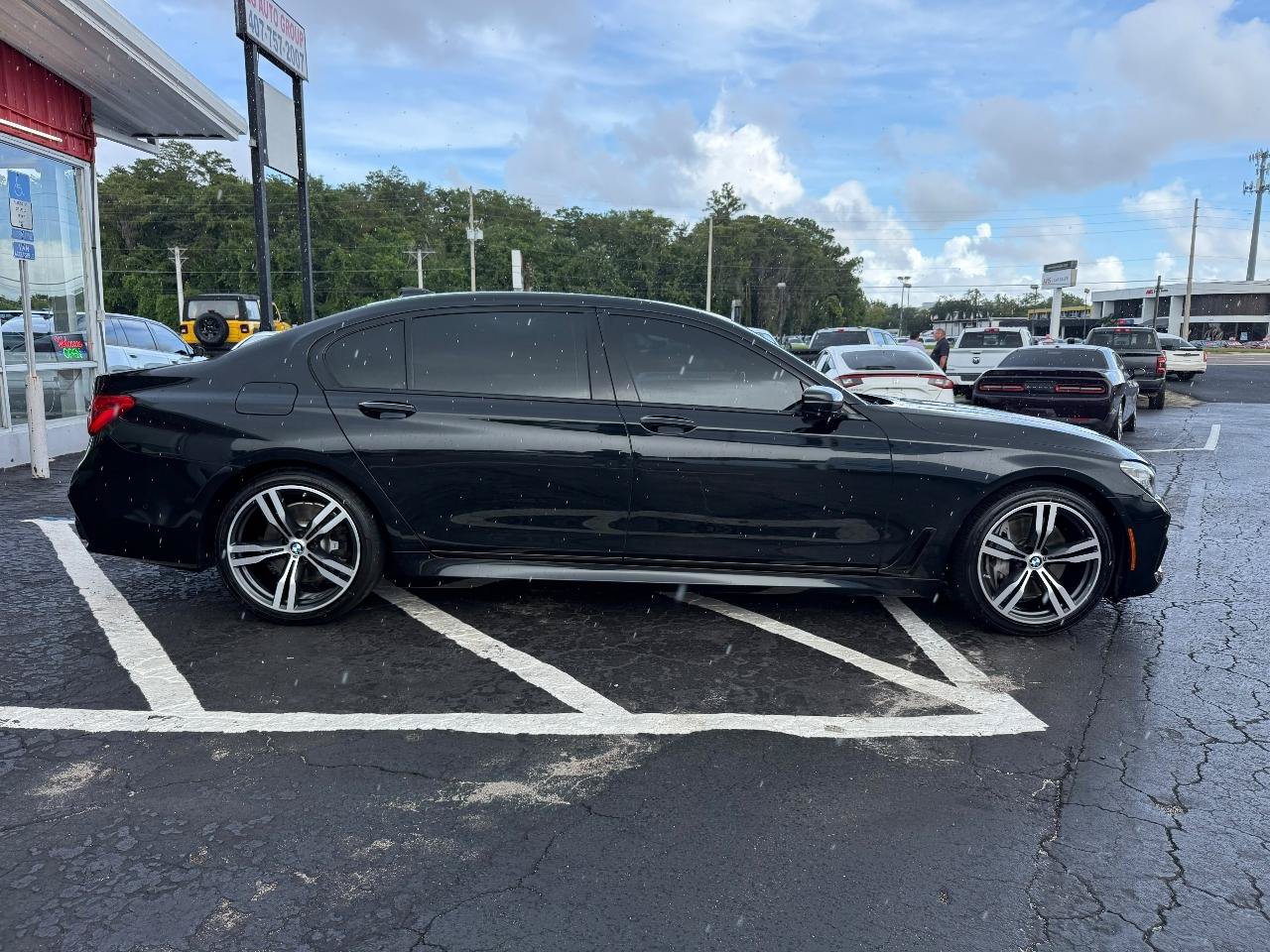 Used 2018 BMW 750i RWD image 8