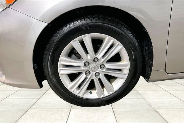 Used 2015 Lexus ES 350 w/ Premium Package image 9