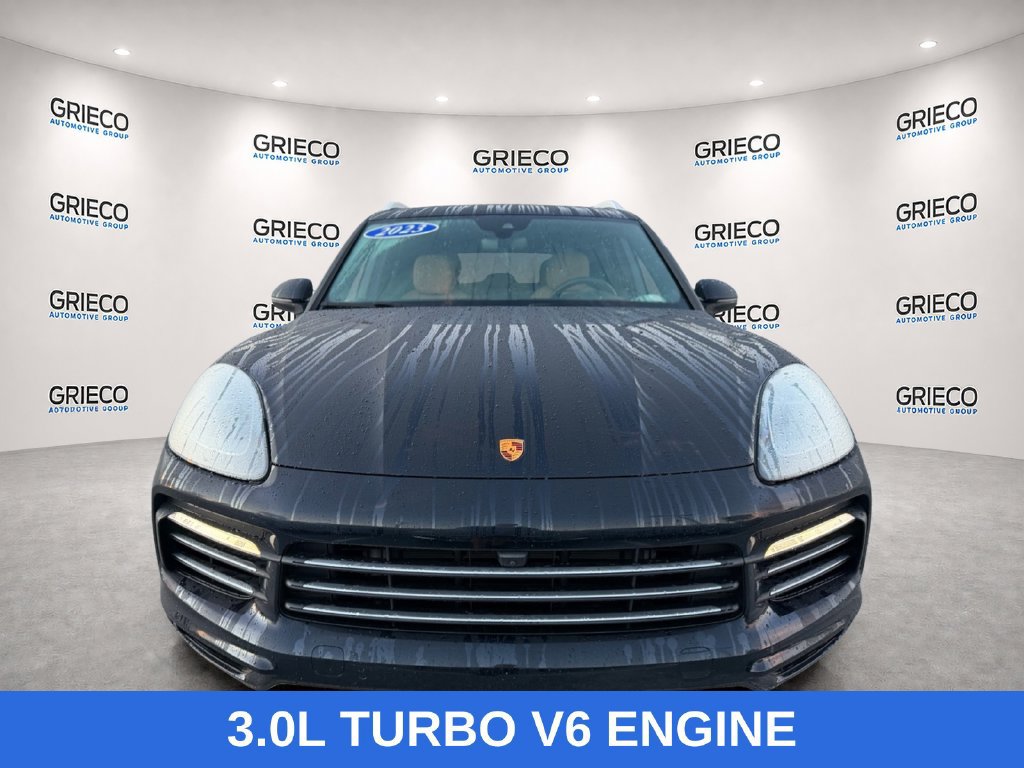 Used 2023 Porsche Cayenne Platinum Edition AWD/4WD image 2