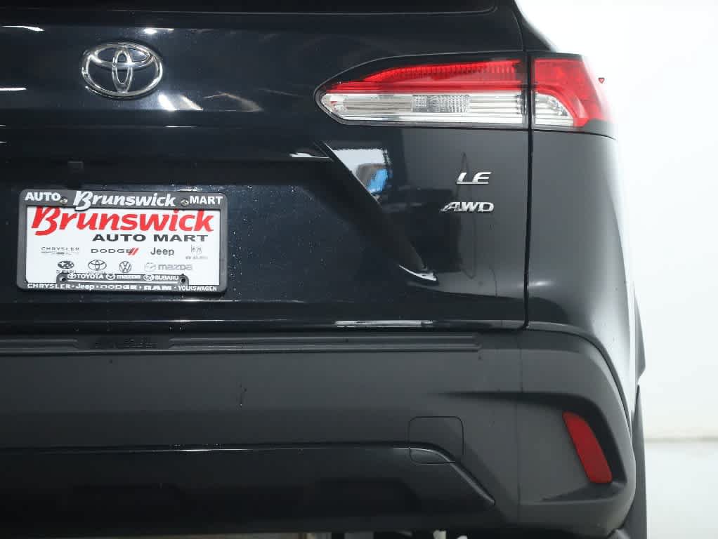 Certified 2024 Toyota Corolla Cross LE w/ Moonroof Package AWD/4WD image 43