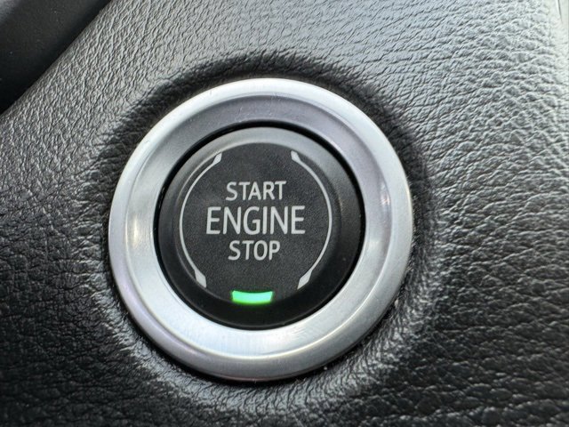 Used 2023 Cadillac XT4 Sport w/ Technology Package image 18