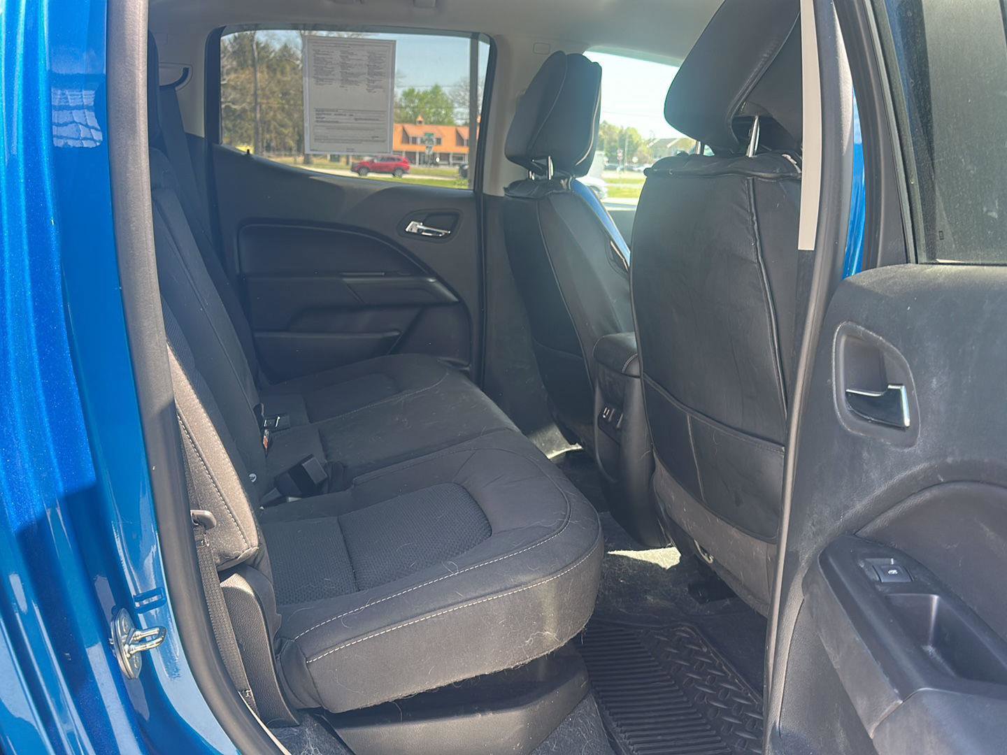 Used 2022 Chevrolet Colorado LT w/ LT Convenience Package image 11