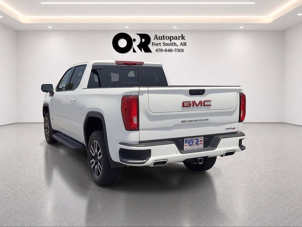 Used 2024 GMC Sierra 1500 AT4 w/ Technology Package AWD/4WD image 4