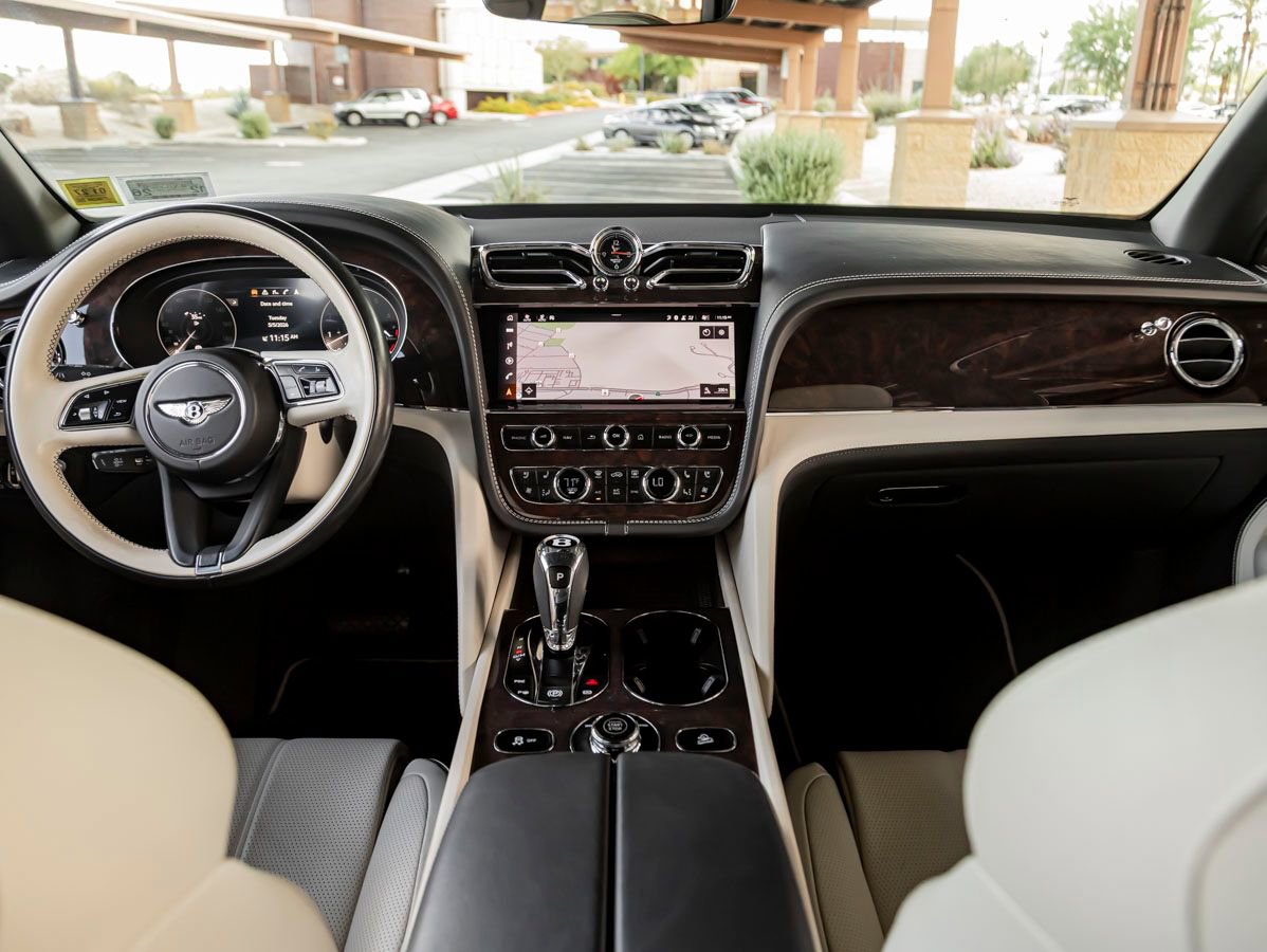 Used 2023 Bentley Bentayga Extended Wheelbase AWD/4WD image 4