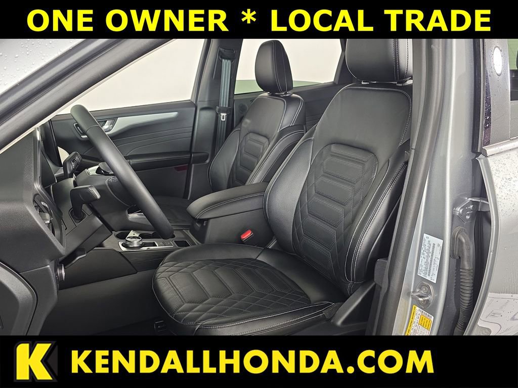 Used 2024 Ford Escape SE w/ PHEV Premium Package image 16