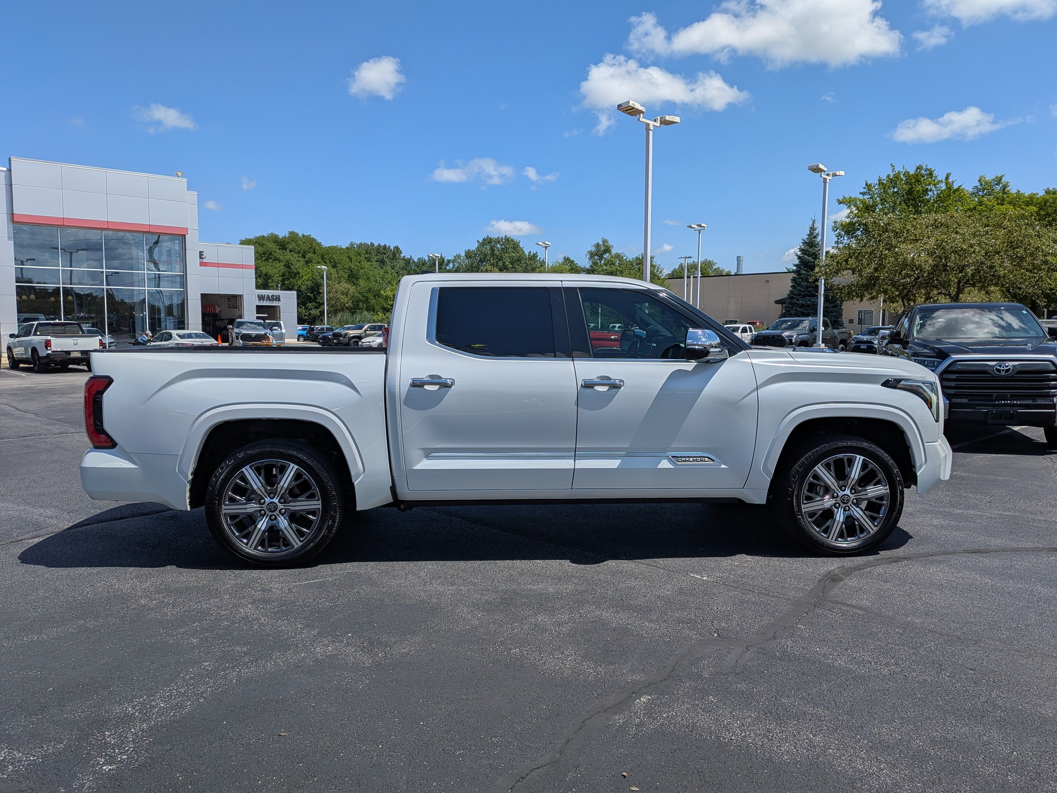Used 2023 Toyota Tundra Capstone AWD/4WD image 10