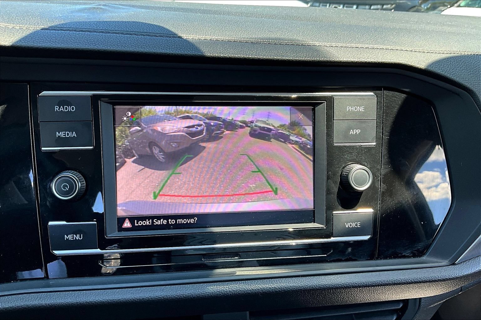Used 2024 Volkswagen Jetta SE FWD image 12