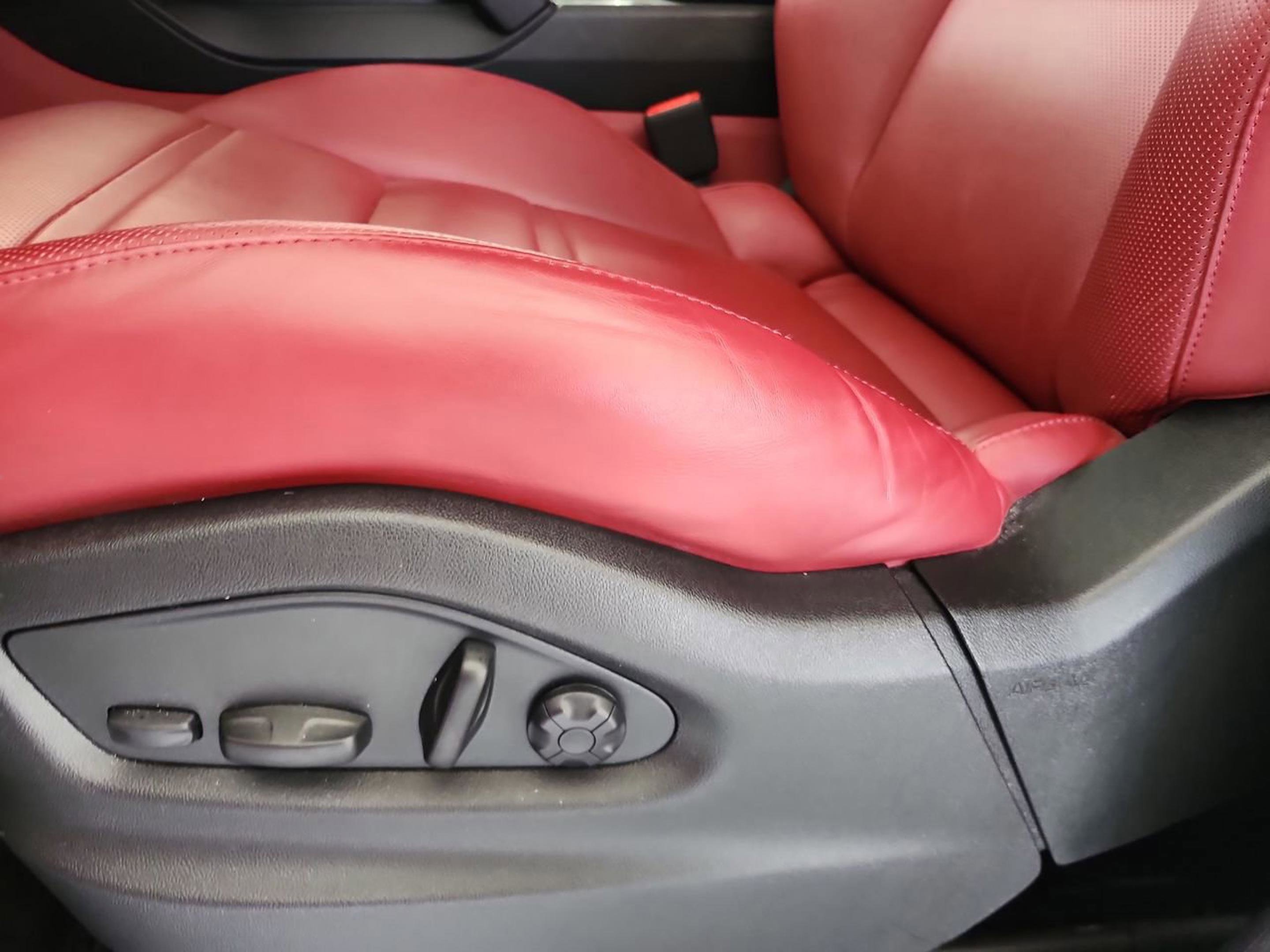 Used 2023 Porsche Cayenne Platinum Edition AWD/4WD image 13