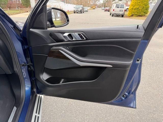 Used 2023 BMW X5 xDrive40i w/ Executive Package image 12