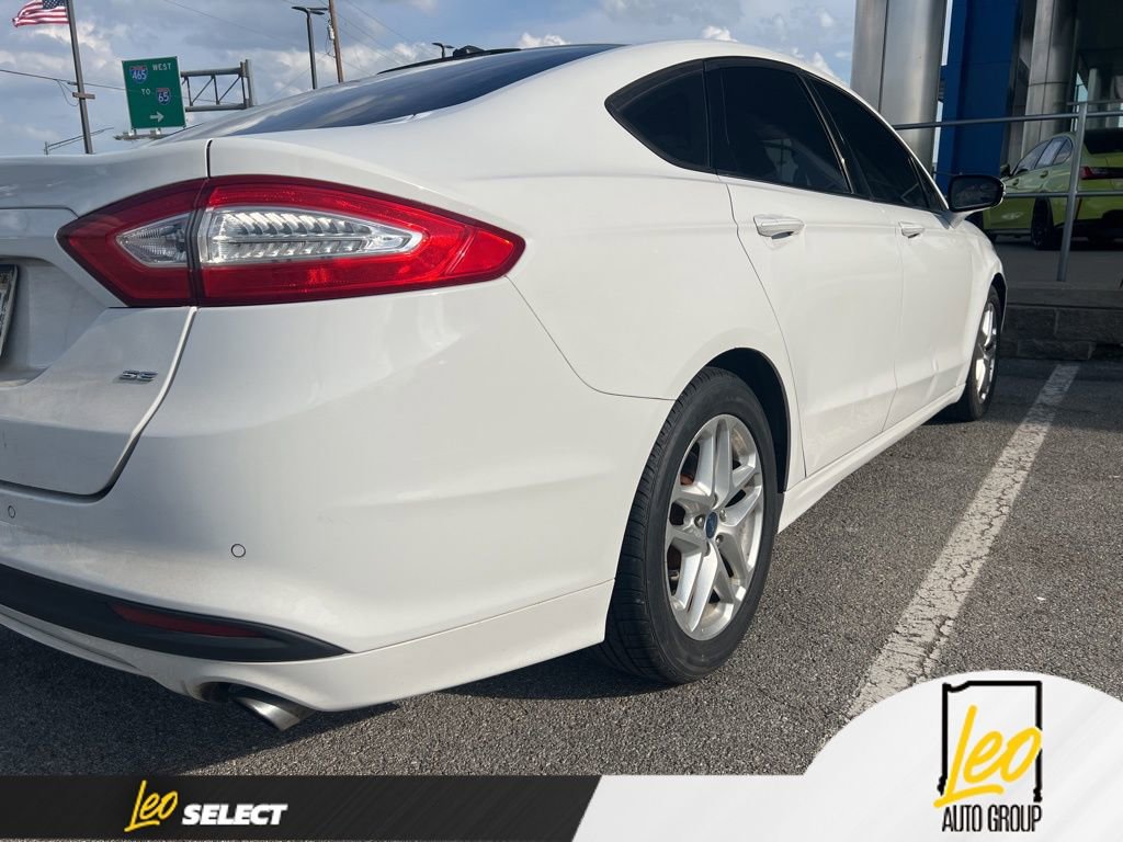 Used 2013 Ford Fusion SE FWD image 3
