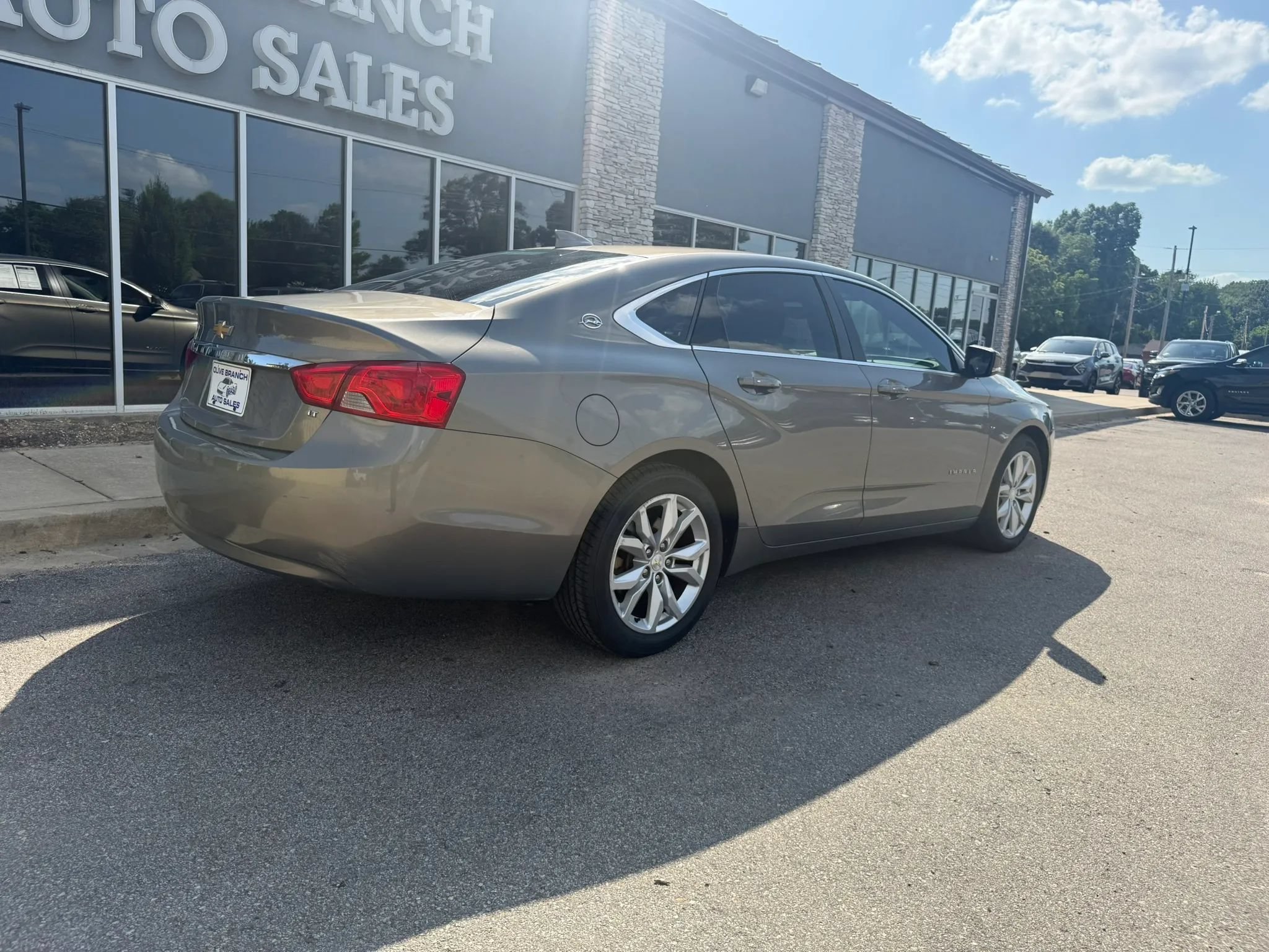 Used 2019 Chevrolet Impala LT FWD image 7