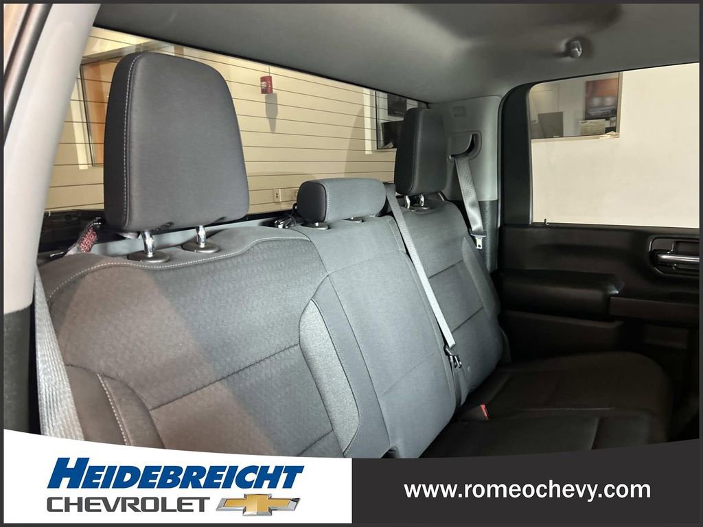 Used 2025 Chevrolet Silverado 2500 Custom w/ Custom Convenience Package AWD/4WD image 31
