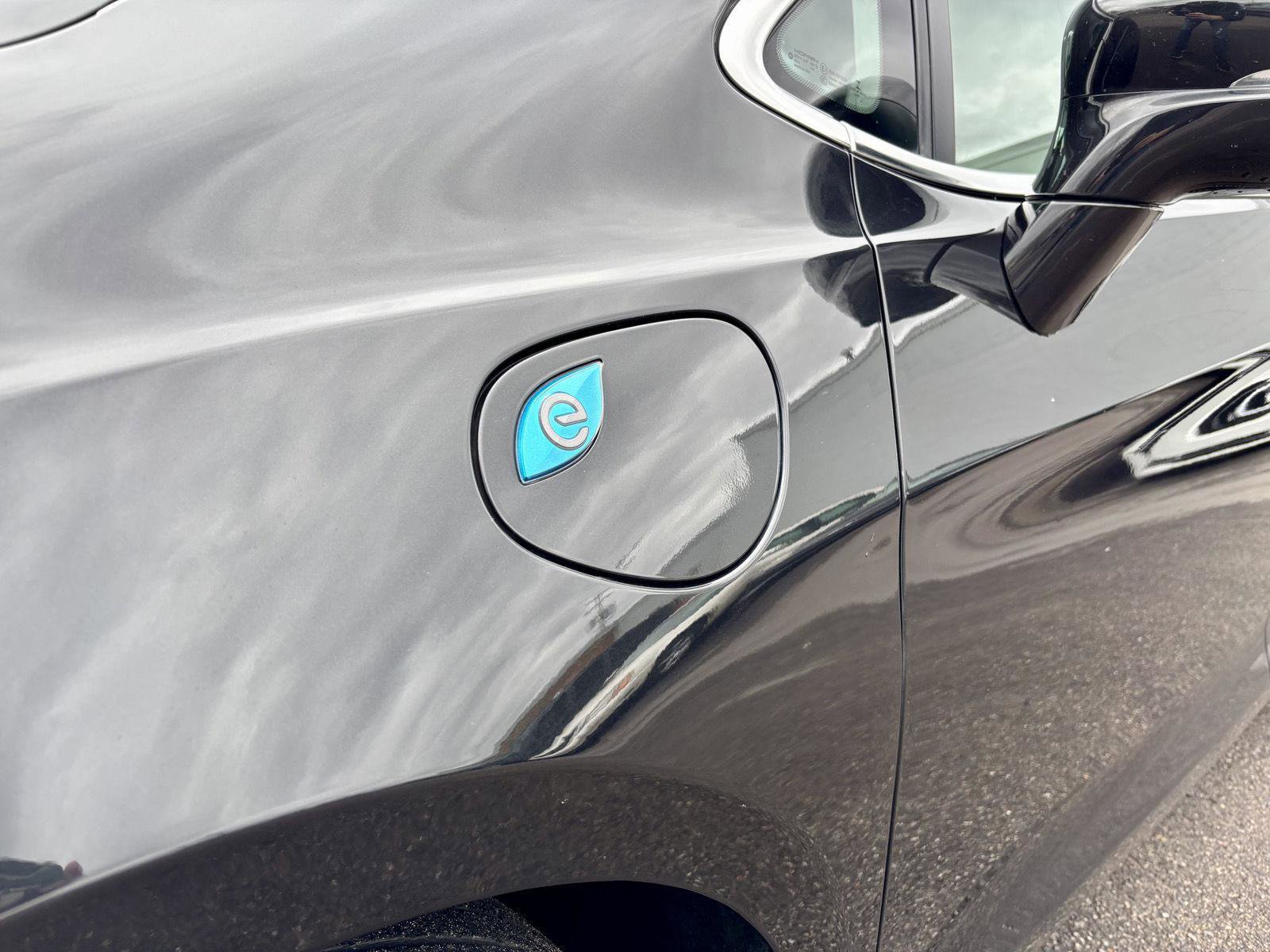 Used 2021 Chrysler Pacifica Touring-L image 31