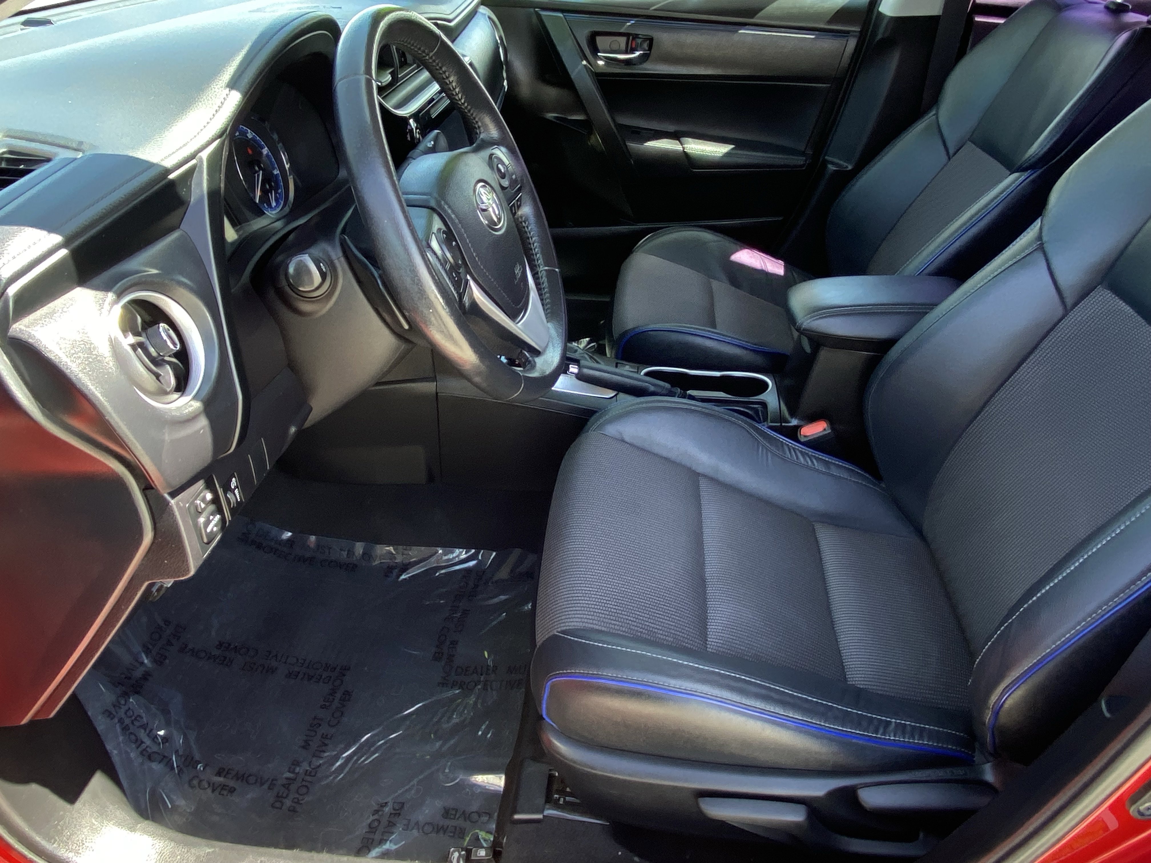 Used 2018 Toyota Corolla SE w/ Carpet Mat Package (TMS) FWD image 26