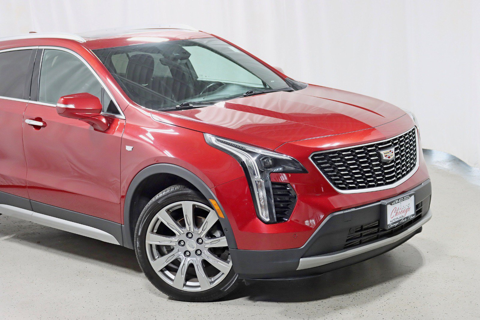 Used 2019 Cadillac XT4 Premium Luxury w/ Enhanced Visibility Package AWD/4WD image 2