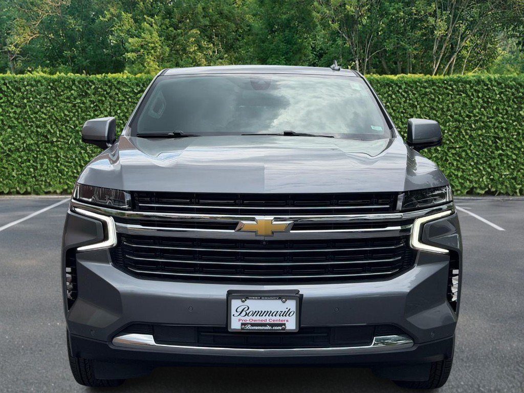 Used 2021 Chevrolet Suburban LT w/ LT Signature Package AWD/4WD image 9