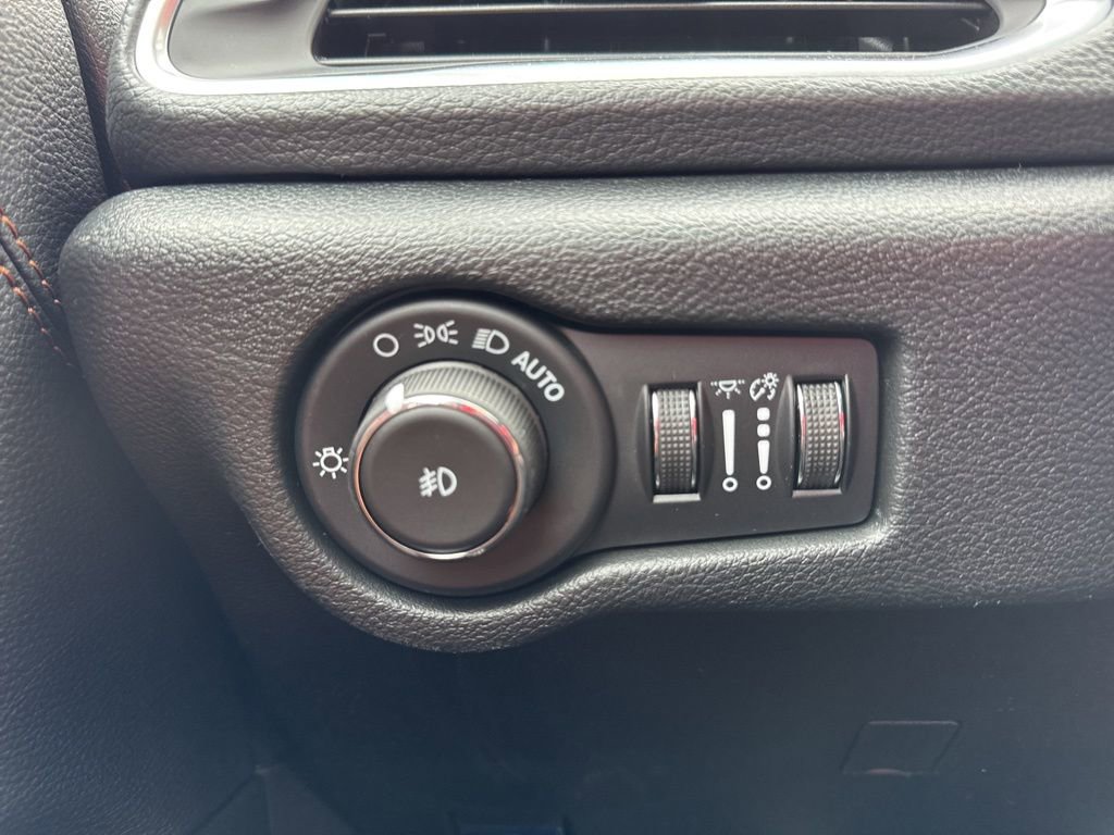 New 2026 Chrysler Pacifica Pinnacle AWD/4WD image 14