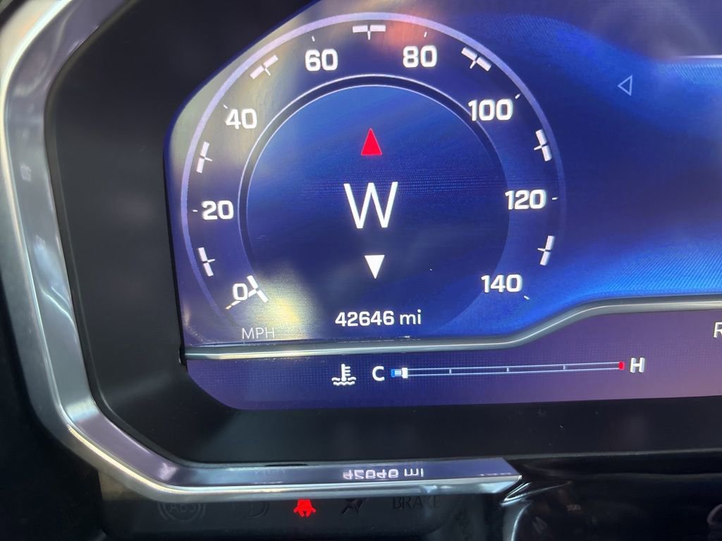 Certified 2024 Chevrolet Silverado 2500 LT w/ Convenience Package image 30