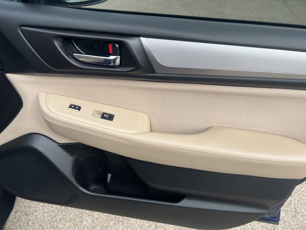 Used 2017 Subaru Outback 2.5i Premium image 25