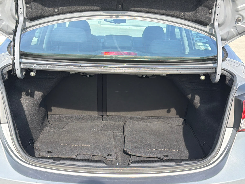Used 2015 Hyundai Elantra Sport w/ Option Group 04 FWD image 6