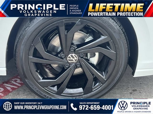 New 2027 Volkswagen Jetta SE FWD image 3