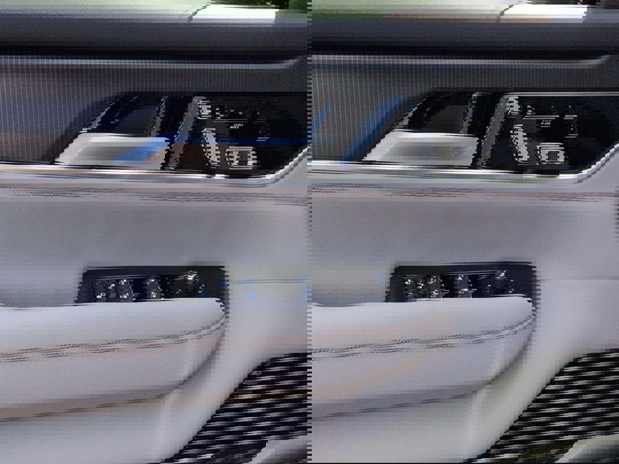 New 2026 Jeep Grand Wagoneer Summit w/ Premium Group III image 11