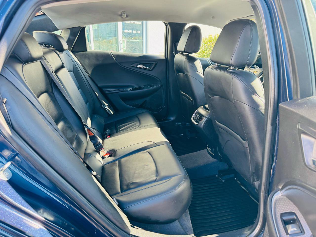 Used 2017 Chevrolet Malibu LT w/ Leather Package image 19
