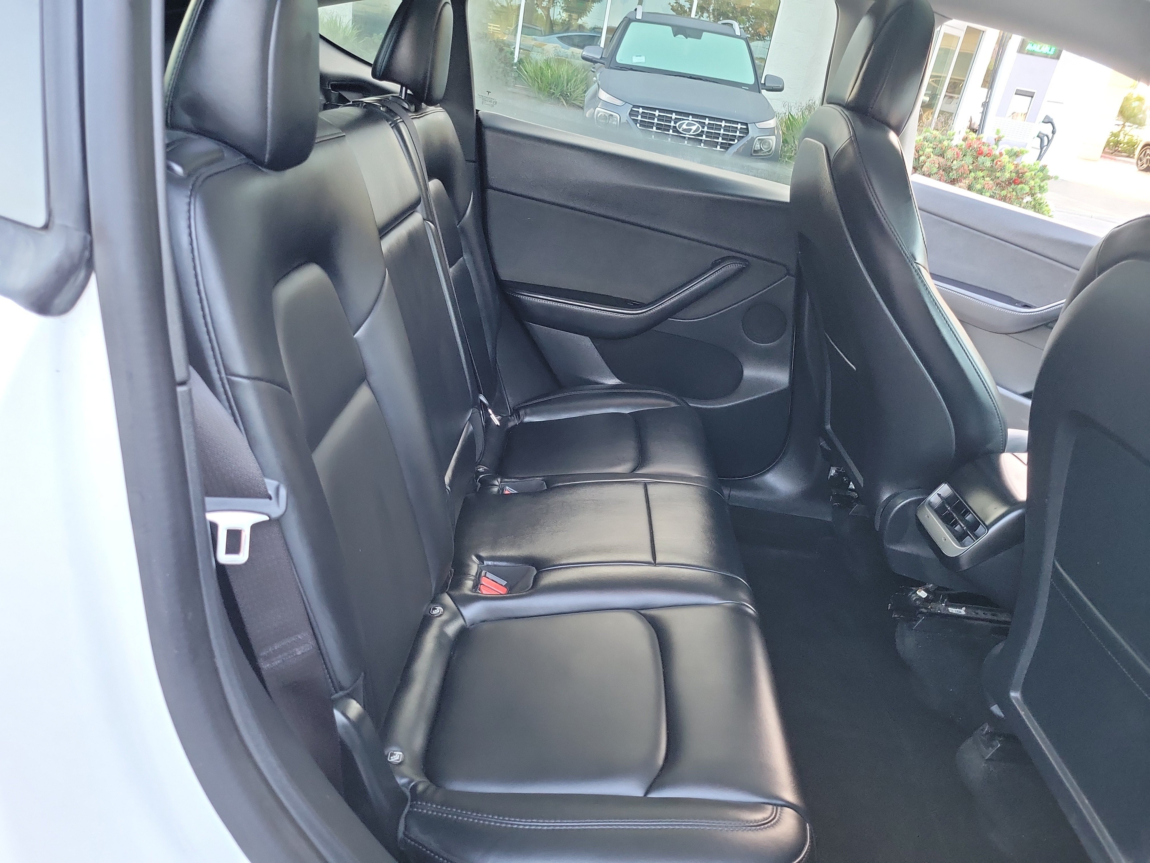 Used 2020 Tesla Model Y Long Range AWD/4WD image 22