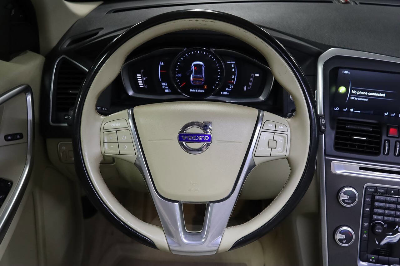Used 2016 Volvo XC60 T5 Premier image 11