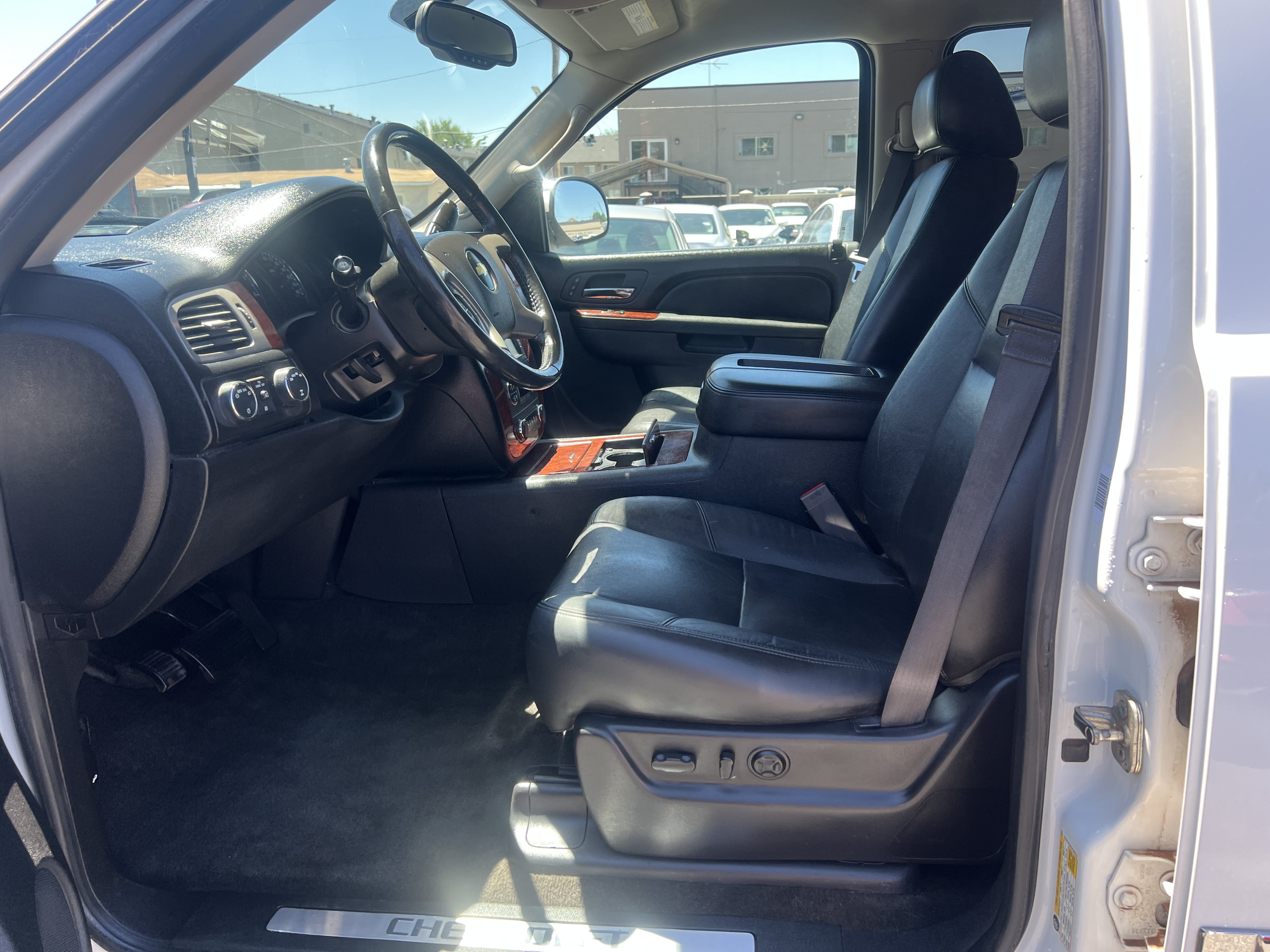 Used 2013 Chevrolet Tahoe LTZ AWD/4WD image 11