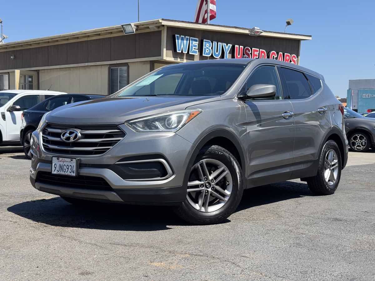 Used 2018 Hyundai Santa Fe Sport FWD image 2