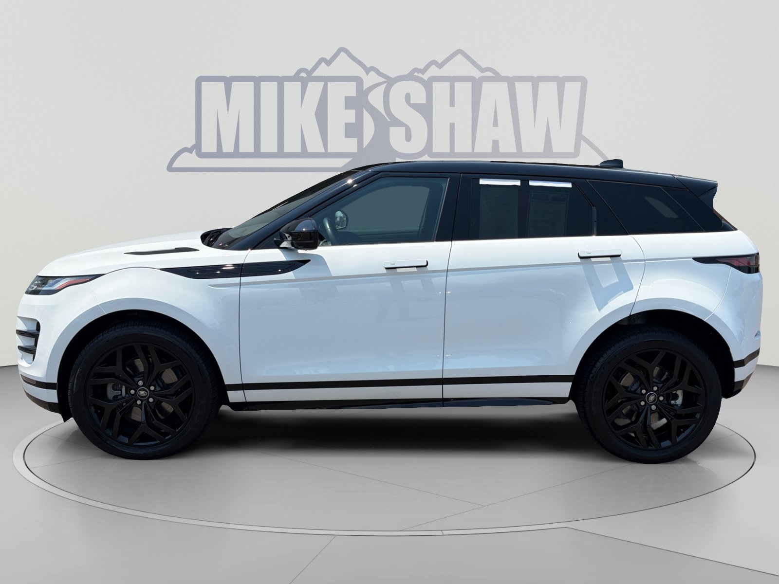 Used 2023 Land Rover Range Rover Evoque R-Dynamic SE AWD/4WD image 2