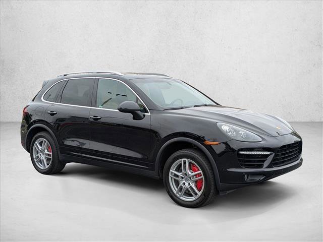 Used 2014 Porsche Cayenne Turbo image 3